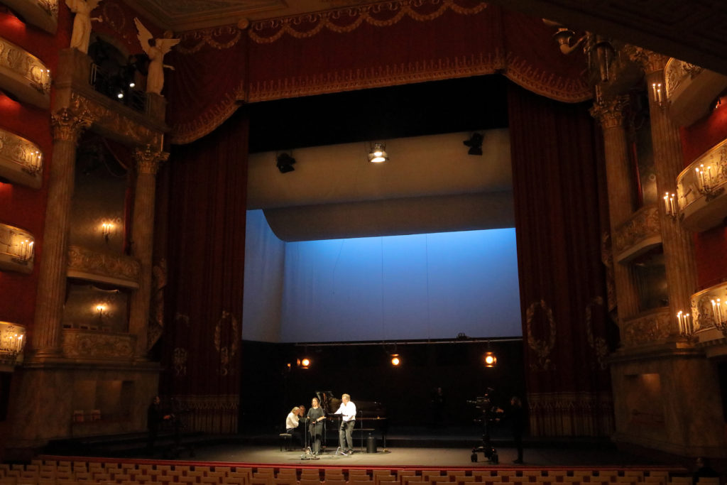 Bayerische Staatsoper corona virus Nagy Muller opera classical music performance series empty hall