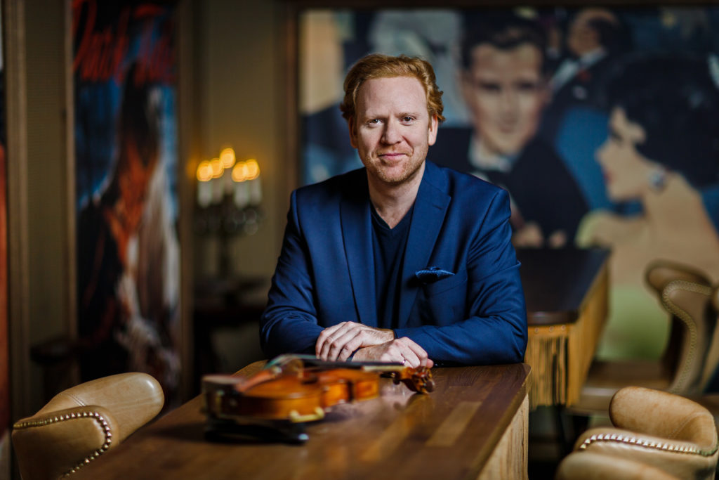 Daniel Hope, violin, violinist, soloist, performer, artist, host, Hope@Home, classical