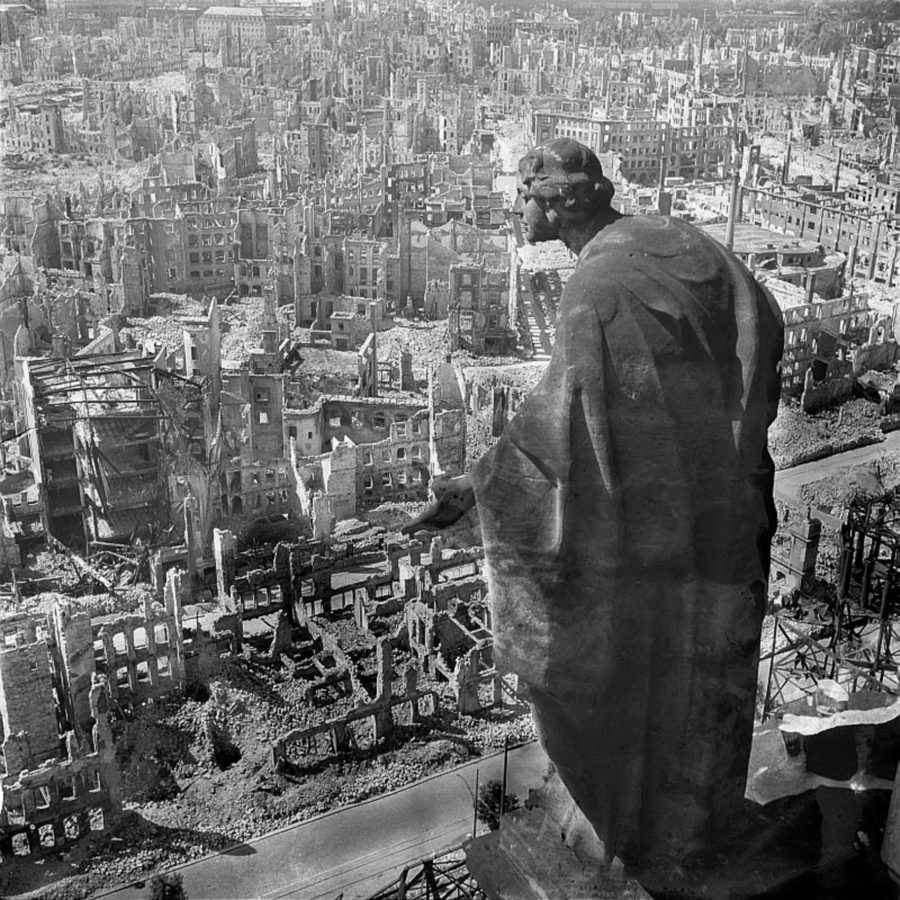 Dresden, ruins, bombing, WW2, WWII, Germany, history, mourning