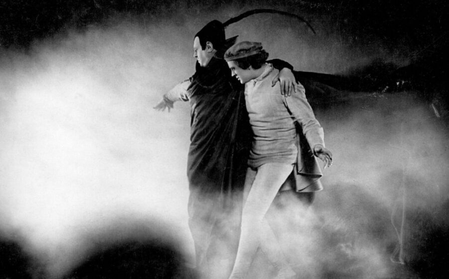 faust, murnau, temptation, cinema, film, movie, Mephisto, good, evil, cinematography, lighting, costume, design, Expressionism, German, Goethe